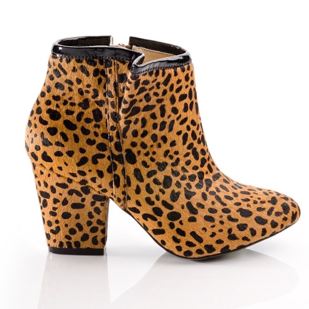 Shoemint Cheetah Booties boots real leather leopard size 8.5‎ pony hair Esther